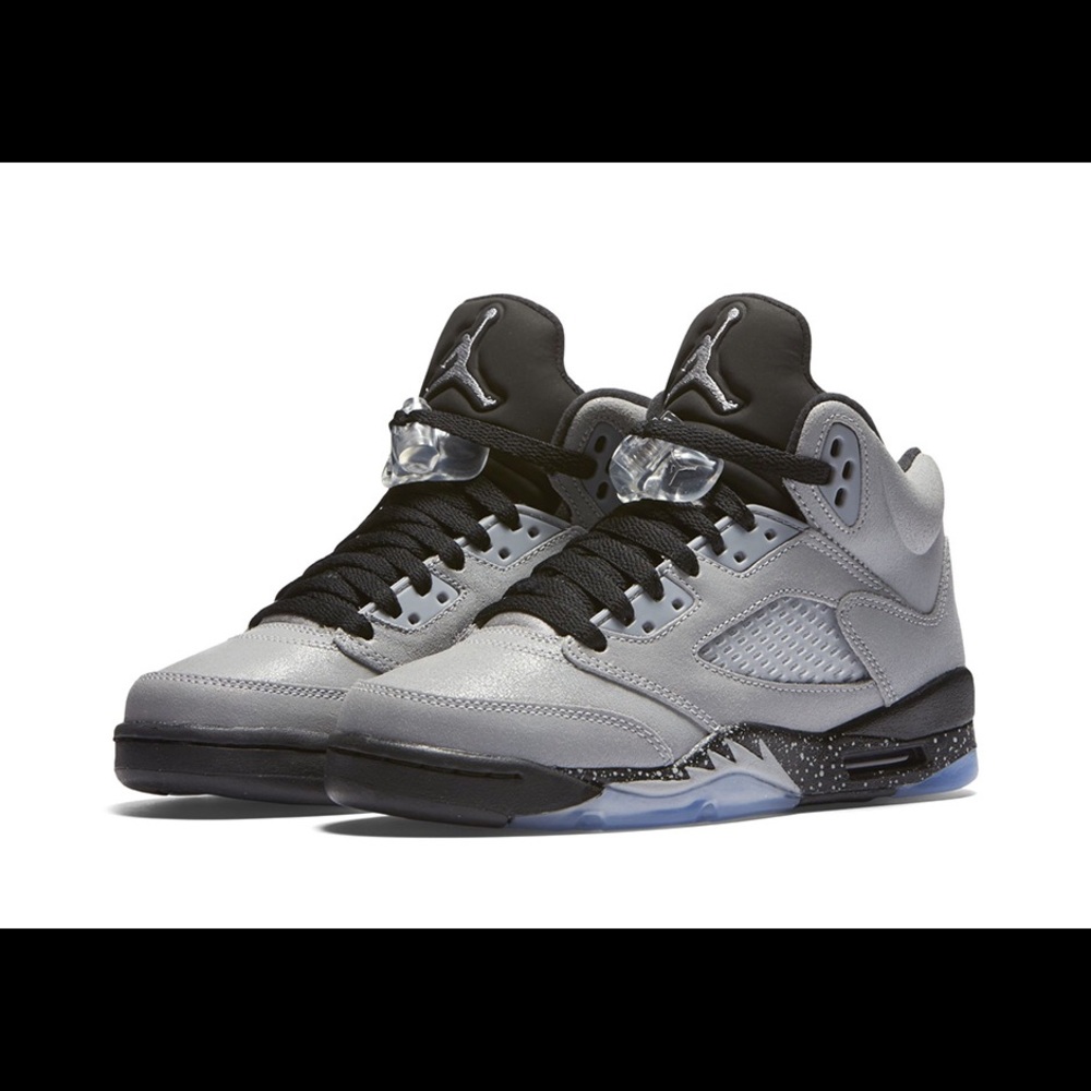 Air Jordan retro 5 “wolf grey”